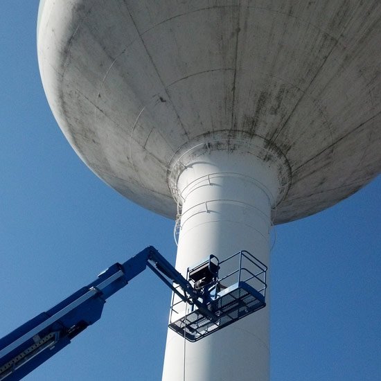 Watertower-cleaning